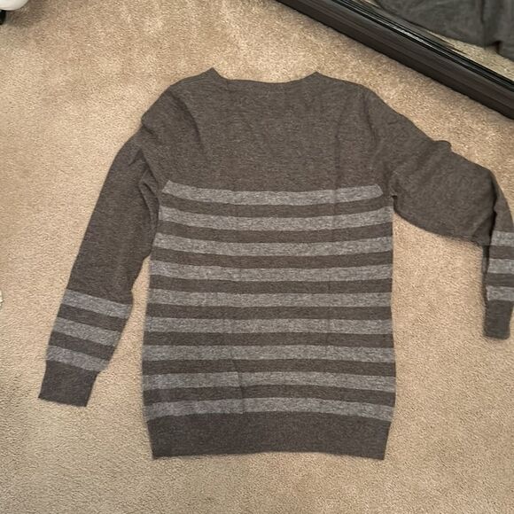 Blossom Cashmere Small Sweater  - Picture 4 of 5